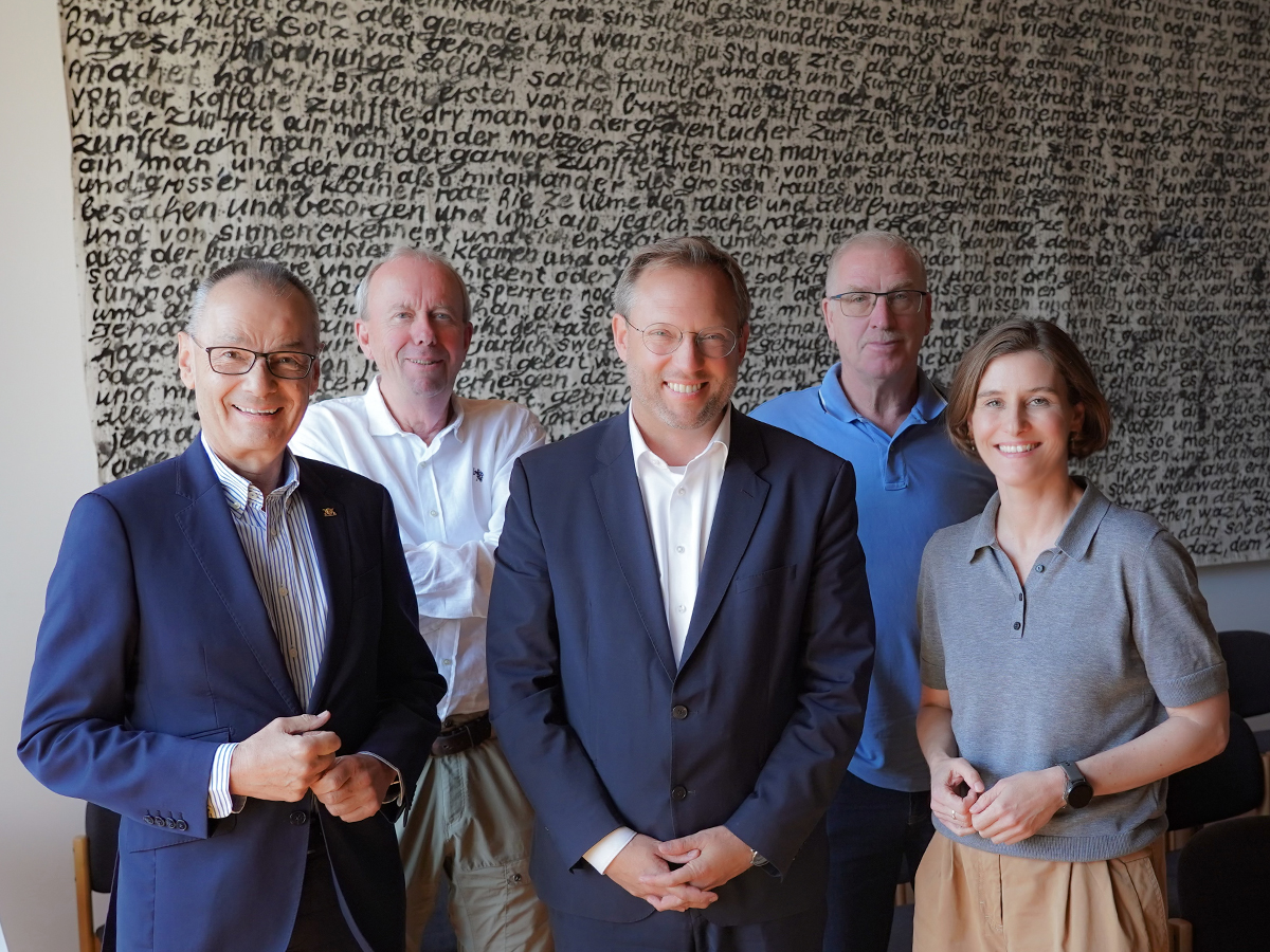 Besuch im Rathaus Ulm der FDP Stadträte Katja Wörz, Ralf Milde und Wolfgang Stittrich mit Landtagsabgeordneter Hans Dieter Scheerer bei OB Martin Ansbacher